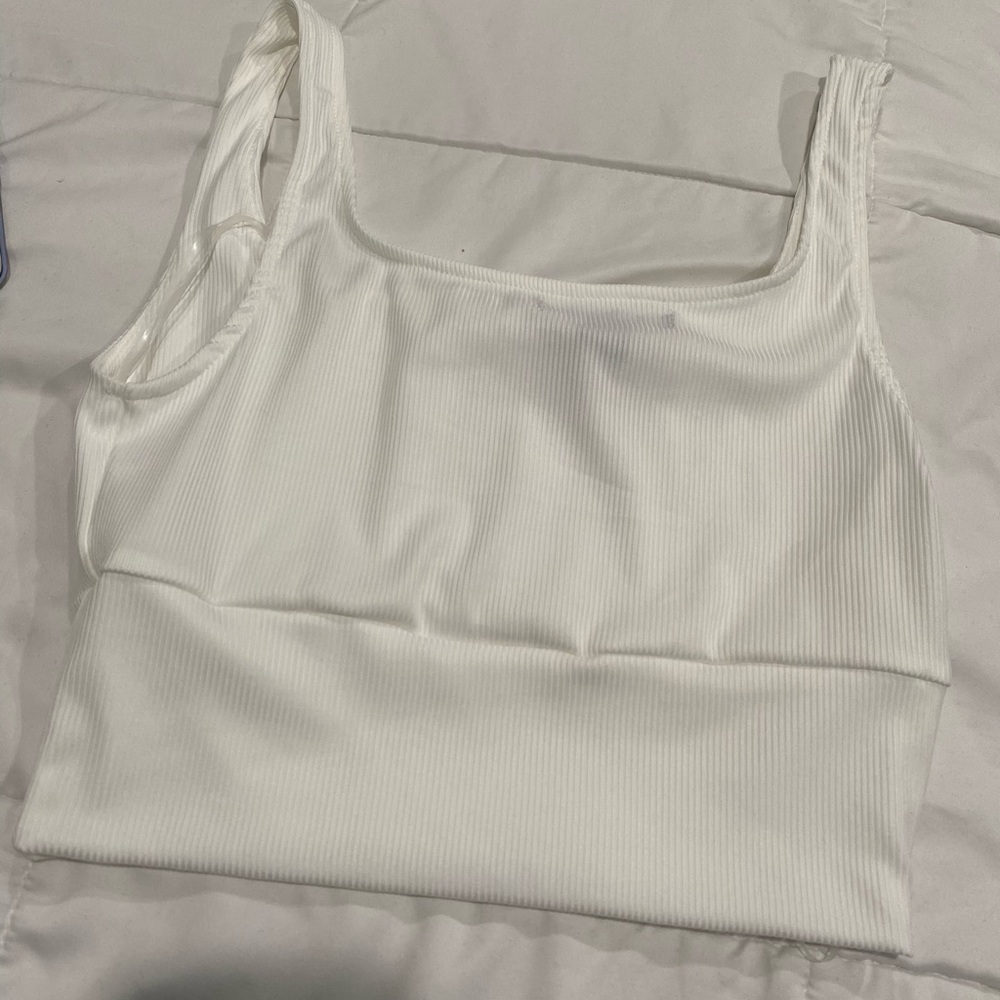 ruched crop top - Picture 3 of 4
